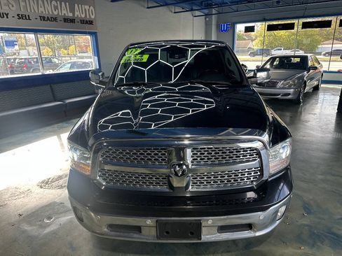 Used 2017 RAM 1500 Laramie AWD/4WD image 7