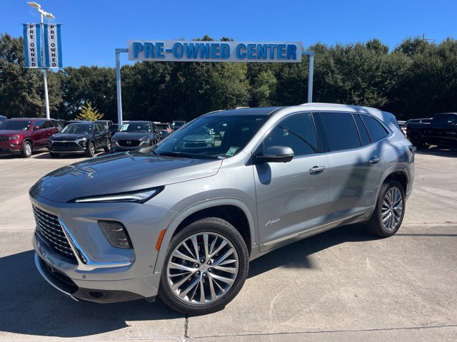 Used 2026 Buick Enclave Avenir w/ Super Cruise Package FWD image 2