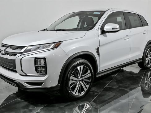 New 2025 Mitsubishi Outlander Sport SE image 5