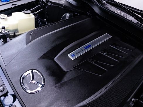 Certified 2025 MAZDA CX-90 Plug-In Hybrid w/ Preferred AWD/4WD image 4