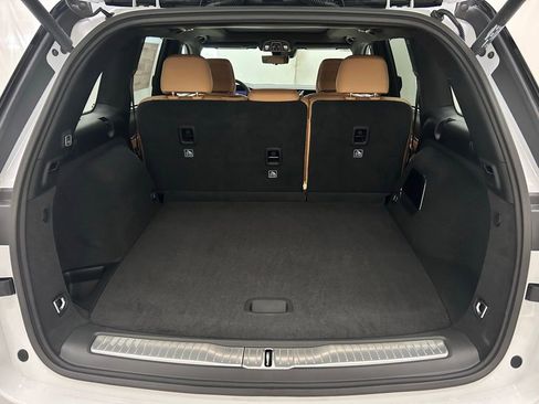 New 2026 Jeep Grand Cherokee Summit AWD/4WD image 9