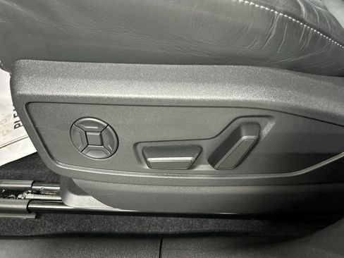 Used 2025 Audi Q5 Premium Plus w/ Premium Plus AWD/4WD image 11