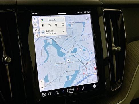 Certified 2023 Volvo XC60 B5 Plus w/ Climate Package image 14