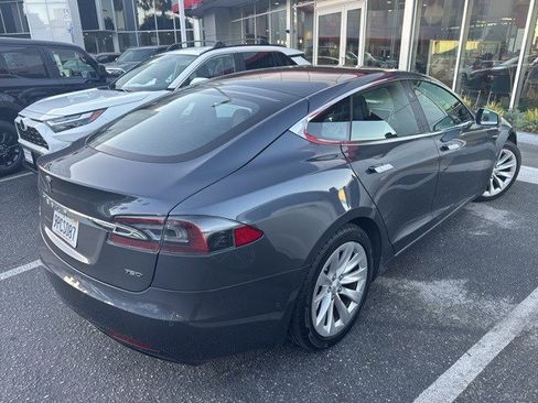 Used 2018 Tesla Model S 75D image 3