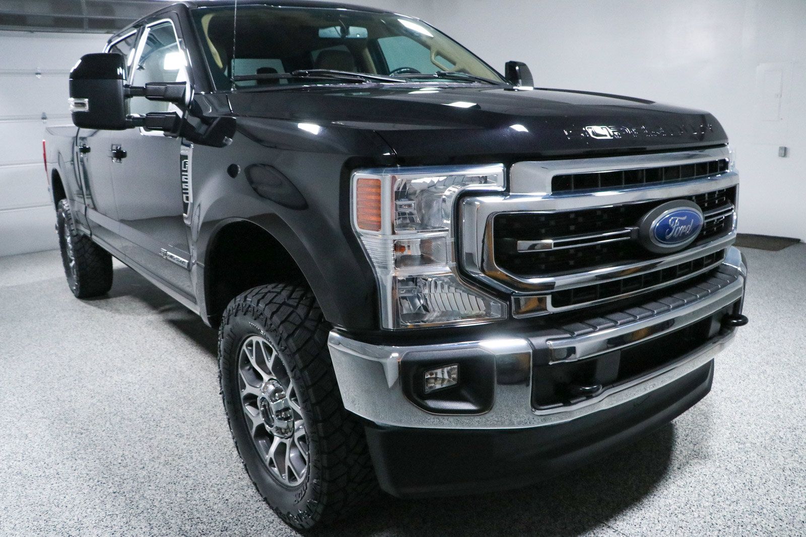 Used 2022 Ford F250 Lariat w/ Lariat Value Package AWD/4WD image 5