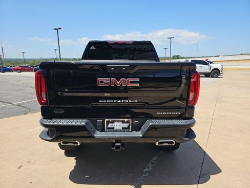 Used 2023 GMC Sierra 1500 Denali w/ Technology Package AWD/4WD image 5