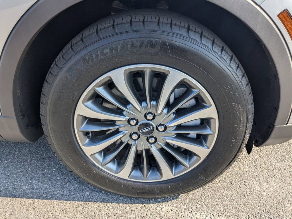 Used 2023 Lincoln Nautilus Reserve FWD image 11