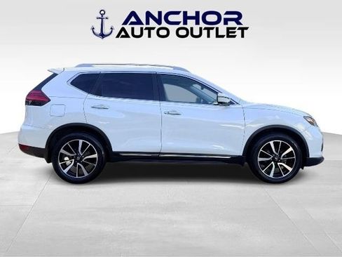 Used 2017 Nissan Rogue SL w/ SL Premium Package FWD image 9