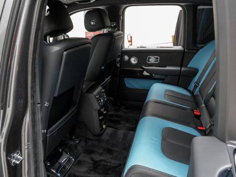 Used 2022 Rolls-Royce Cullinan w/ Cullinan Package AWD/4WD image 49