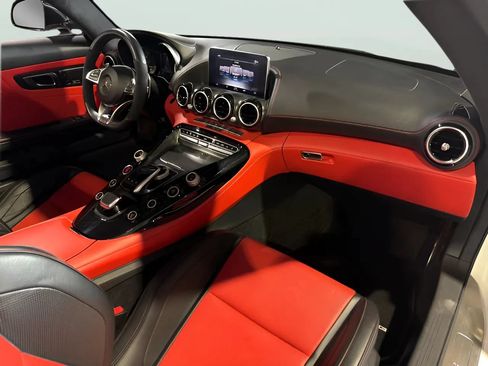 Used 2018 Mercedes-Benz AMG GT Roadster image 24