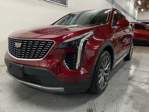 Used 2019 Cadillac XT4 Premium Luxury image 4