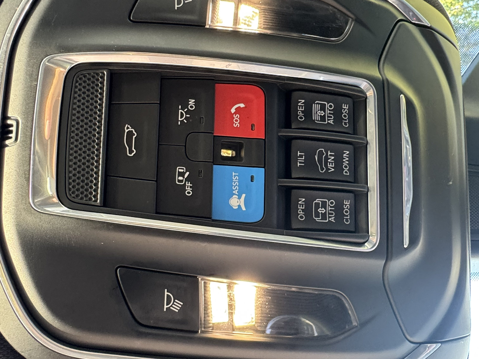 Used 2024 Jeep Grand Cherokee Limited 4xe AWD/4WD image 25