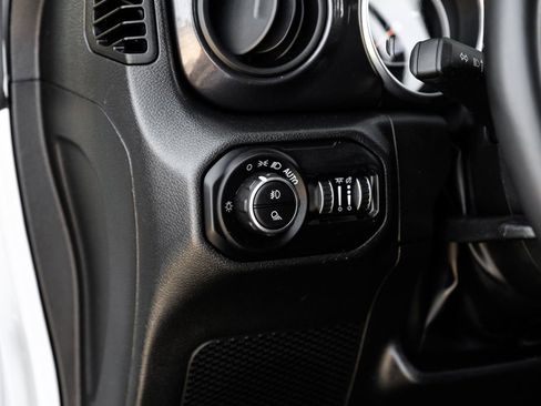 Used 2022 Jeep Gladiator Sport image 37