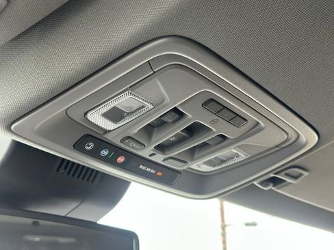 New 2026 GMC Sierra 1500 SLT w/ SLT Premium Plus Package image 31