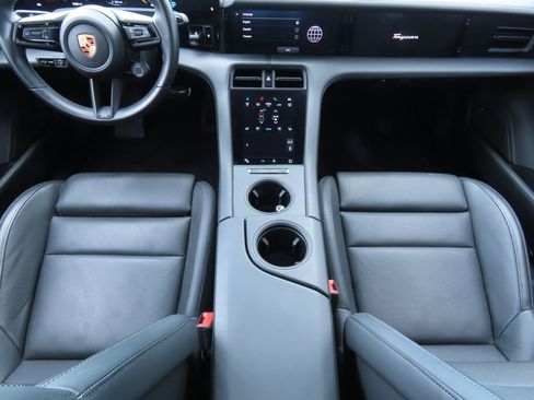 Used 2020 Porsche Taycan Turbo image 9