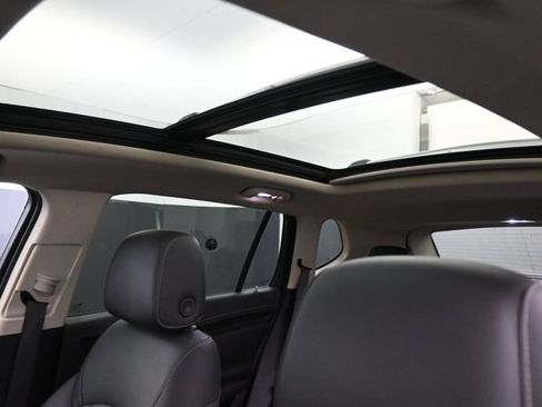 Used 2017 Buick Envision Essence FWD image 22