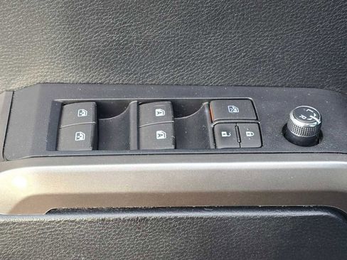 Certified 2016 Toyota Tacoma Limited image 28