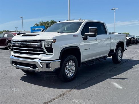 Used 2024 Chevrolet Silverado 2500 LTZ w/ LTZ Premium Package AWD/4WD image 7