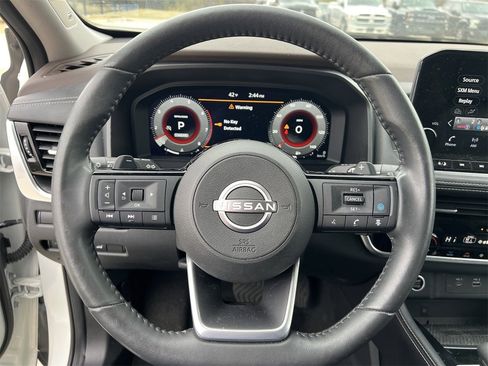 Certified 2023 Nissan Rogue Platinum w/ Platinum Premium Package image 6