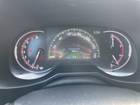 Used 2024 Toyota RAV4 LE image 17