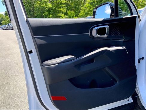 Used 2023 Kia Sorento S w/ Panoramic Sunroof Package FWD image 25