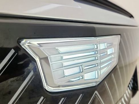 Used 2024 Cadillac Lyriq Luxury AWD/4WD image 29