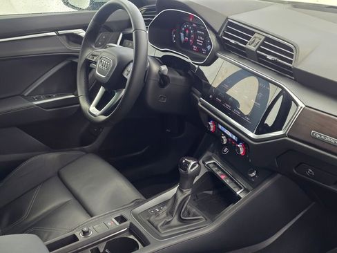 Certified 2025 Audi Q3 2.0T Premium w/ Convenience Package image 28