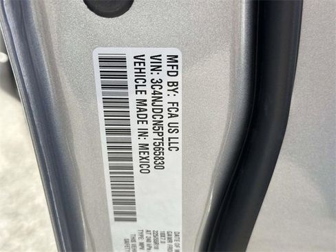 Certified 2023 Jeep Compass Limited image 15