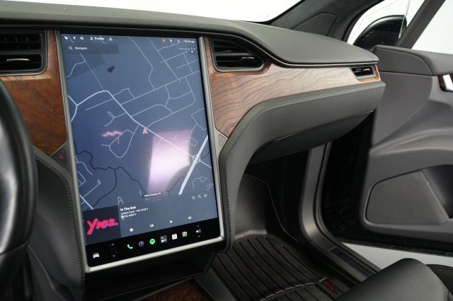 Used 2020 Tesla Model X Long Range AWD/4WD image 32