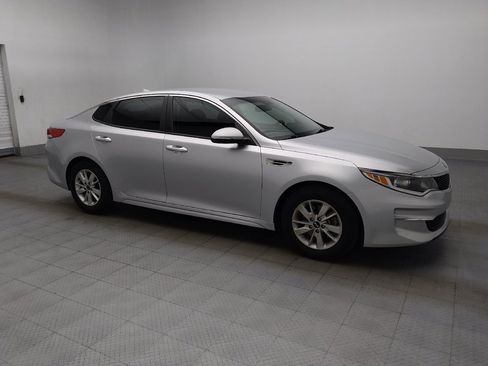 Used 2018 Kia Optima LX FWD image 11