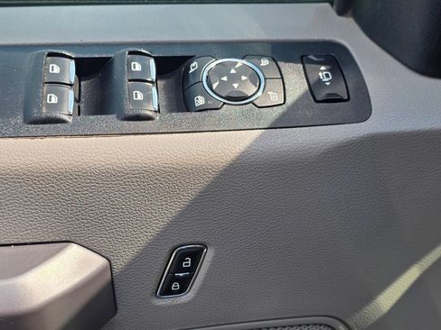 Used 2020 Ford F250 XLT w/ XLT Premium Package AWD/4WD image 18