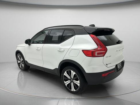 Used 2023 Volvo XC40 Recharge Plus AWD/4WD image 4