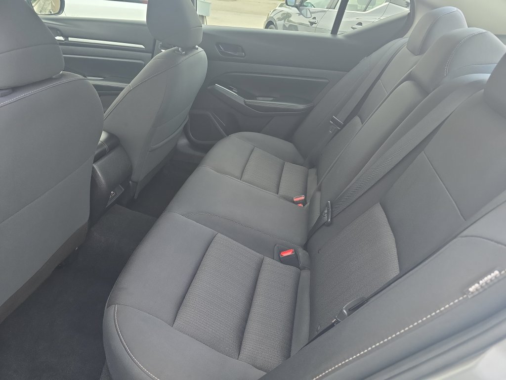 Used 2023 Nissan Altima 2.5 SV FWD image 22