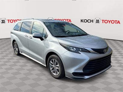 Certified 2025 Toyota Sienna LE