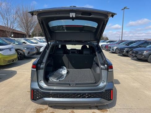 New 2026 Volkswagen Tiguan SE R-Line AWD/4WD image 10