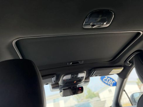 Used 2025 Subaru Crosstrek 2.5i Sport w/ Crosstrek Mirror Package AWD/4WD image 19