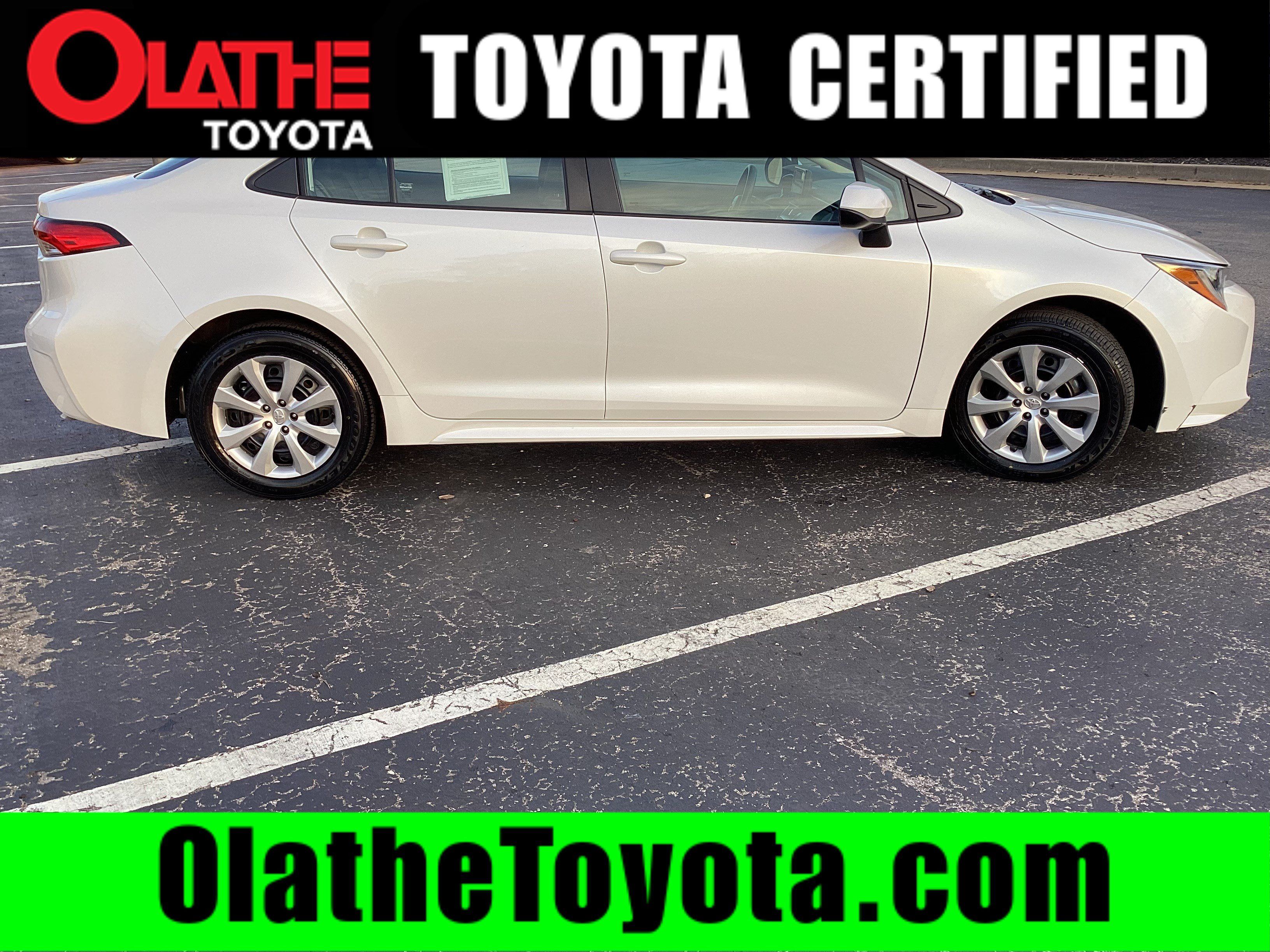 Certified 2025 Toyota Corolla LE FWD image 1