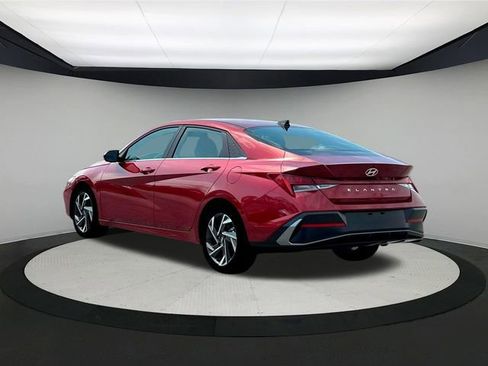 New 2024 Hyundai Elantra SEL w/ Convenience Package image 5