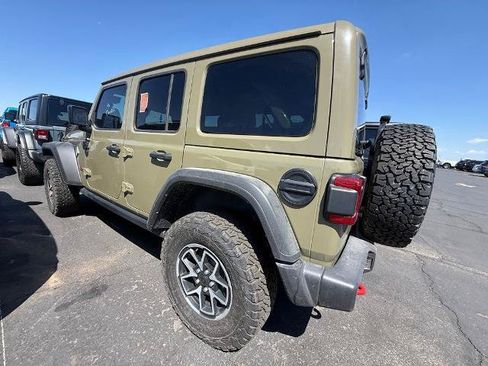 Used 2025 Jeep Wrangler Unlimited Rubicon w/ Safety Group AWD/4WD image 3
