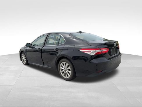 Used 2020 Toyota Camry LE w/ Carpet Mat Package FWD image 7