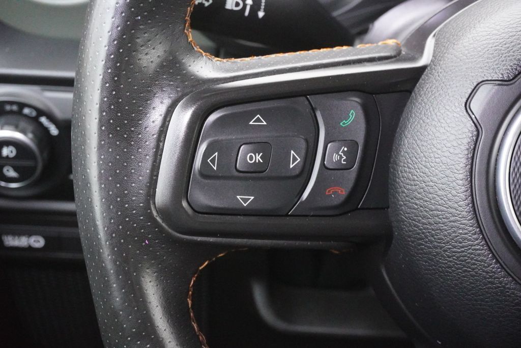 Used 2024 Jeep Gladiator Mojave AWD/4WD image 20