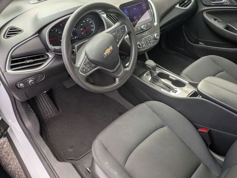 Used 2024 Chevrolet Malibu LT image 11