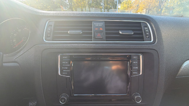 Used 2017 Volkswagen Jetta SE FWD image 24