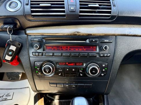 Used 2011 BMW 128i Convertible RWD image 19