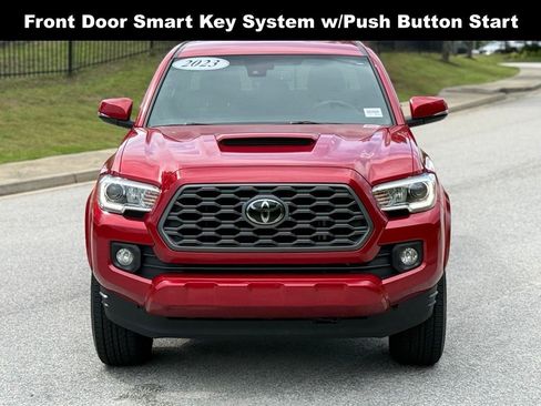 Used 2023 Toyota Tacoma TRD Sport w/ Technology Package AWD/4WD image 8