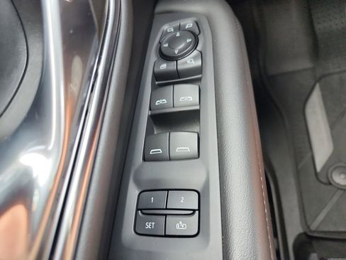 Used 2024 Chevrolet Tahoe Z71 w/ Luxury Package AWD/4WD image 24