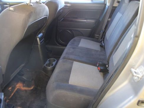 Used 2017 Jeep Patriot Latitude image 9