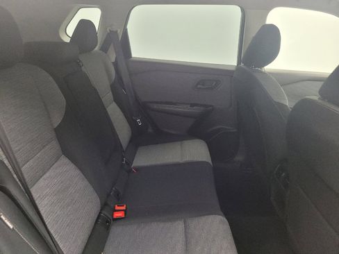 Used 2022 Nissan Rogue S FWD image 19