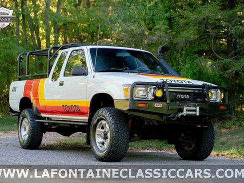 Used 1989 Toyota Pickup Deluxe image 1