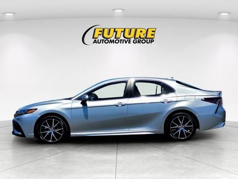 Used 2021 Toyota Camry SE FWD image 7